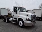 Used 2017 Freightliner Cascadia Day Cab 6x4, Semi Truck for sale #668238 - photo 4