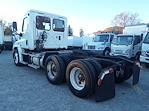 Used 2017 Freightliner Cascadia Day Cab 6x4, Semi Truck for sale #670751 - photo 2