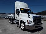 Used 2017 Freightliner Cascadia Day Cab 6x4, Semi Truck for sale #673165 - photo 4