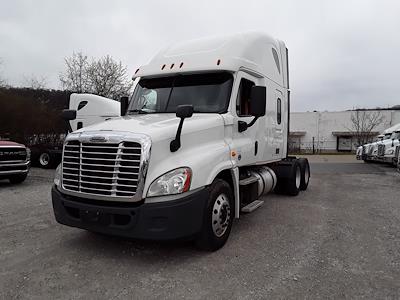 Used 2017 Freightliner Cascadia Sleeper Cab 6x4, Semi Truck for sale #679430 - photo 1