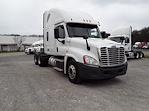 Used 2017 Freightliner Cascadia Sleeper Cab 6x4, Semi Truck for sale #679430 - photo 4