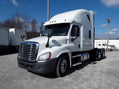 Used 2017 Freightliner Cascadia Sleeper Cab 6x4, Semi Truck for sale #679432 - photo 1