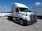 Used 2017 Freightliner Cascadia Sleeper Cab 6x4, Semi Truck for sale #679432 - photo 4