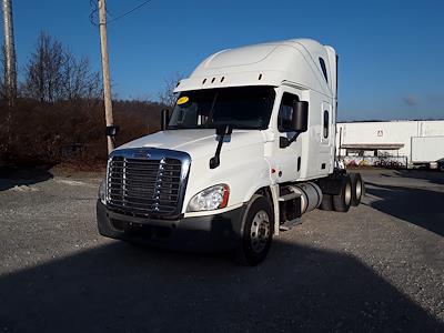 Used 2017 Freightliner Cascadia Sleeper Cab 6x4, Semi Truck for sale #679437 - photo 1