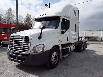 Used 2017 Freightliner Cascadia Sleeper Cab 6x4, Semi Truck for sale #679438 - photo 1