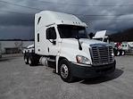 Used 2017 Freightliner Cascadia Sleeper Cab 6x4, Semi Truck for sale #679438 - photo 4