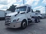 Used 2019 Freightliner Cascadia Day Cab 6x4, Semi Truck for sale #820227 - photo 3