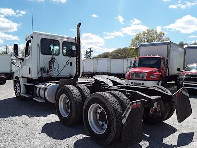 Used 2019 Freightliner Cascadia Day Cab 6x4, Semi Truck for sale #820795 - photo 2