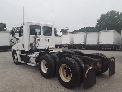 Used 2019 Freightliner Cascadia Day Cab 6x4, Semi Truck for sale #827746 - photo 2