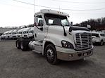 Used 2020 Freightliner Cascadia Day Cab 6x4, Semi Truck for sale #880391 - photo 4