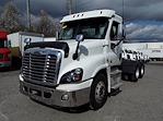 Used 2020 Freightliner Cascadia Day Cab 6x4, Semi Truck for sale #880393 - photo 1