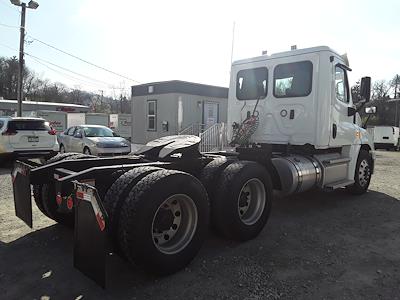 Used 2020 Freightliner Cascadia Day Cab 6x4, Semi Truck for sale #880395 - photo 2