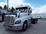 Used 2020 Freightliner Cascadia Day Cab 6x4, Semi Truck for sale #880397 - photo 1