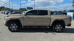 New 2024 GMC Canyon AT4 Crew Cab 4WD, Pickup for sale #4340900 - photo 40