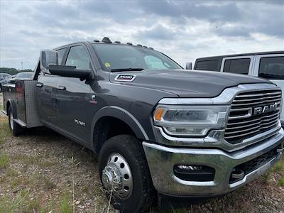 2022 Ram 3500 Crew DRW 4x4, Cab Chassis #RM2943A - photo 2
