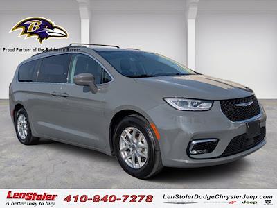 Used 2022 Chrysler Pacifica Touring L FWD, Minivan for sale #BJ1226 - photo 1