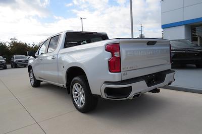 2021 Chevrolet Silverado 1500 Crew Cab 4WD, Pickup for sale #29199A - photo 2