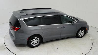 Used 2022 Chrysler Pacifica Touring L FWD, Minivan for sale #18055 - photo 2