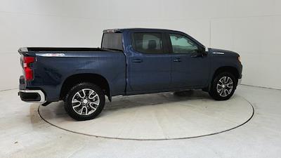 2022 Chevrolet Silverado 1500 Crew Cab 4x4, Pickup for sale #18085 - photo 2