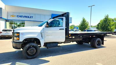 New 2024 Chevrolet Silverado 5500 Work Truck Regular Cab 4x4, Reading Platform Body Flatbed Truck for sale #34434N - photo 1