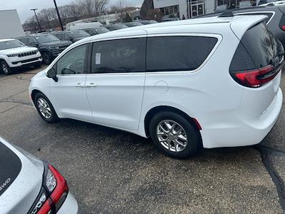 Used 2023 Chrysler Pacifica Touring FWD, Minivan for sale #PMCTK6847 - photo 2