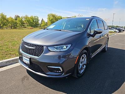 Used 2023 Chrysler Pacifica Limited FWD, Minivan for sale #PBS6433 - photo 1