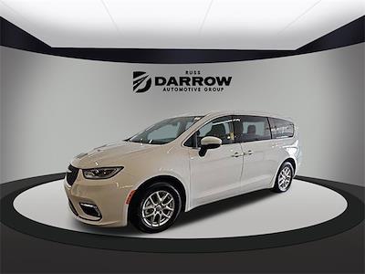 Used 2023 Chrysler Pacifica Touring L FWD, Minivan for sale #PTK5960 - photo 1