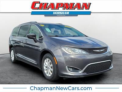 Used 2019 Chrysler Pacifica Touring L FWD, Minivan for sale #J230550A - photo 1