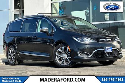 Used 2017 Chrysler Pacifica Limited FWD, Minivan for sale #8832BC - photo 1
