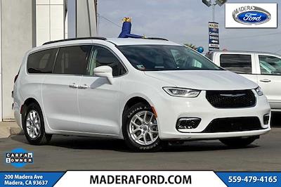 Used 2022 Chrysler Pacifica Touring L FWD, Minivan for sale #8949BC - photo 1