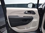 2022 Chrysler Pacifica FWD, Minivan for sale #16P1079 - photo 9