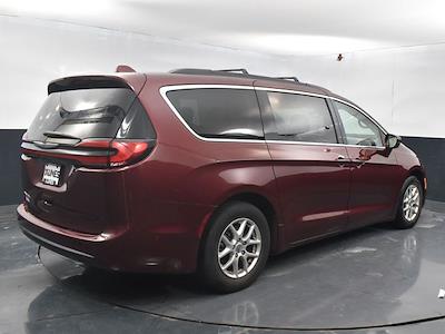 Used 2022 Chrysler Pacifica Touring L FWD, Minivan for sale #16P1460 - photo 2