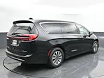 Used 2023 Chrysler Pacifica Touring L FWD, Minivan for sale #16X506 - photo 2