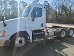 Used 2015 Freightliner Cascadia Day Cab 6x4, Semi Truck for sale #640689 - photo 1