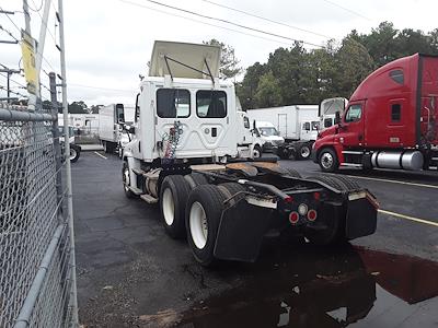 Used 2016 Freightliner Cascadia Day Cab 6x4, Semi Truck for sale #652766 - photo 2