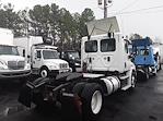 Used 2017 Freightliner Cascadia Day Cab 4x2, Semi Truck for sale #668296 - photo 2
