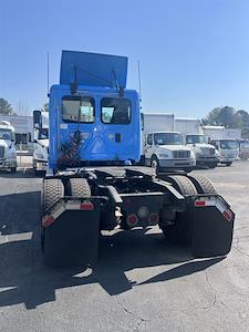 Used 2017 Freightliner Cascadia Day Cab 4x2, Semi Truck for sale #677256 - photo 2