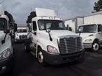 Used 2018 Freightliner Cascadia Day Cab 4x2, Semi Truck for sale #754400 - photo 4