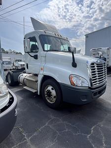 Used 2019 Freightliner Cascadia Day Cab 4x2, Semi Truck for sale #820993 - photo 1