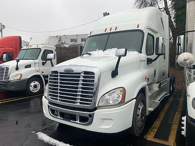 Used 2016 Freightliner Cascadia Sleeper Cab 6x4, Semi Truck for sale #357205 - photo 1