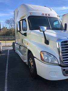 Used 2016 Freightliner Cascadia Sleeper Cab 6x4, Semi Truck for sale #357211 - photo 1
