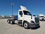 Used 2018 Freightliner Cascadia Day Cab 6x4, Semi Truck for sale #223309 - photo 4