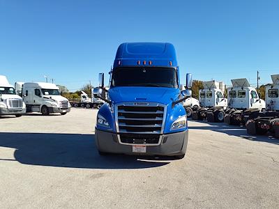 Used 2020 Freightliner Cascadia Sleeper Cab 6x4, Semi Truck for sale #284341 - photo 2