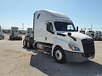 Used 2019 Freightliner Cascadia Sleeper Cab 6x4, Semi Truck for sale #578469 - photo 4