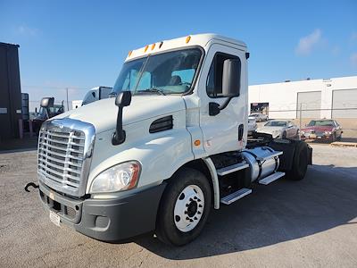 Used 2014 Freightliner Cascadia Day Cab 4x2, Semi Truck for sale #641448 - photo 1