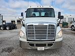 Used 2016 Freightliner Cascadia Day Cab 4x2, Semi Truck for sale #655216 - photo 3