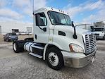 Used 2016 Freightliner Cascadia Day Cab 4x2, Semi Truck for sale #655216 - photo 4