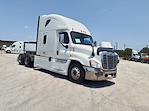 Used 2018 Freightliner Cascadia Sleeper Cab 6x4, Semi Truck for sale #682135 - photo 3