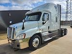 Used 2018 Freightliner Cascadia Sleeper Cab 6x4, Semi Truck for sale #769257 - photo 1