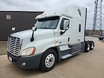 Used 2018 Freightliner Cascadia Sleeper Cab 6x4, Semi Truck for sale #769259 - photo 1